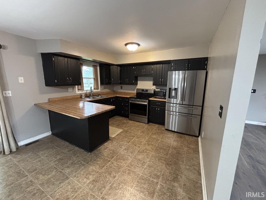 205 Crestmont Drive Vincennes, IN 47591 - Photo 5 of 19