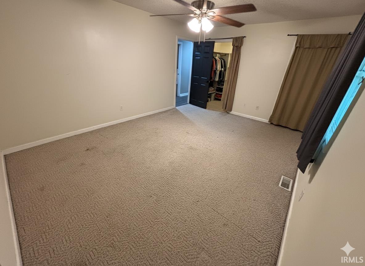 205 Crestmont Drive Vincennes, IN 47591 - Photo 8 of 19