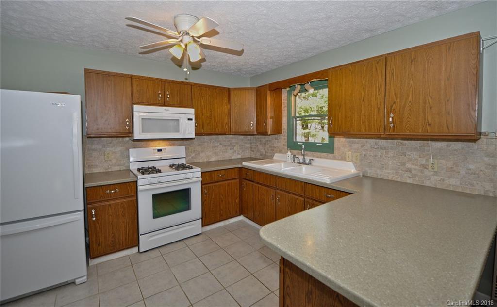 1354 River Road Hot Springs, NC 28743 - Photo 12 of 32 Gallery Image 12