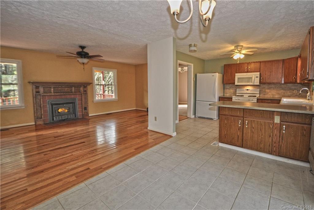 1354 River Road Hot Springs, NC 28743 - Photo 8 of 32 Gallery Image 8