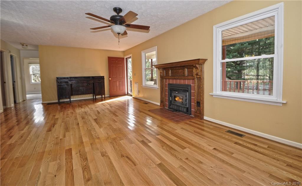 1354 River Road Hot Springs, NC 28743 - Photo 9 of 32 Gallery Image 9