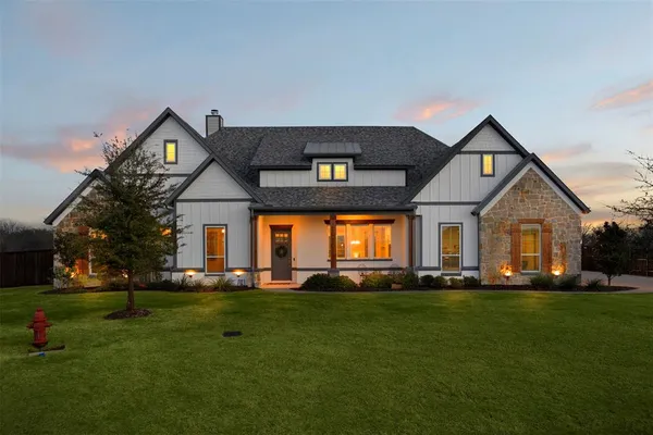 $750,000 | 520 Oak Hill Court, Waxahachie, TX 75167