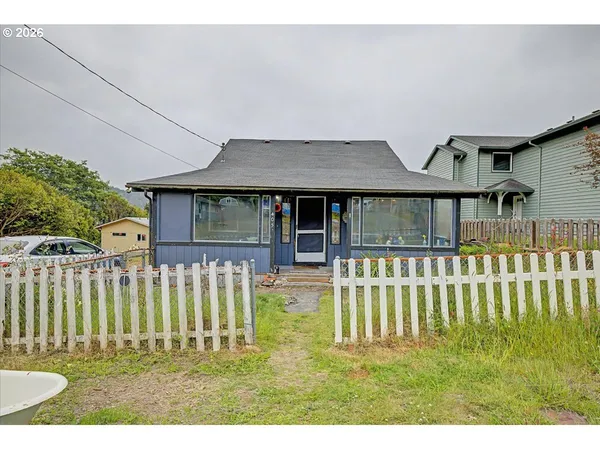 $244,950 | 405 Evergreen Avenue, Garibaldi, OR 97118