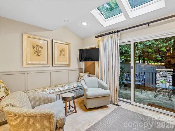 $1,495,000 | 64 Toxaway Shores, Unit 2, Lake Toxaway, NC 28747