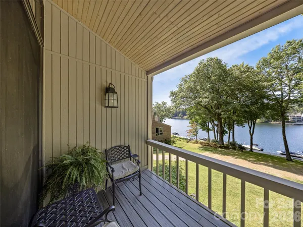 $1,495,000 | 64 Toxaway Shores, Unit 2, Lake Toxaway, NC 28747