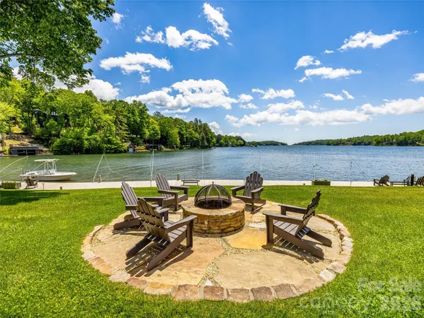 $1,495,000 | 64 Toxaway Shores, Unit 2, Lake Toxaway, NC 28747