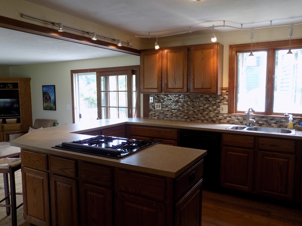 8 Mountainbrook Road Wilbraham, MA 01095 - Photo 5 of 24 Gallery Image 5