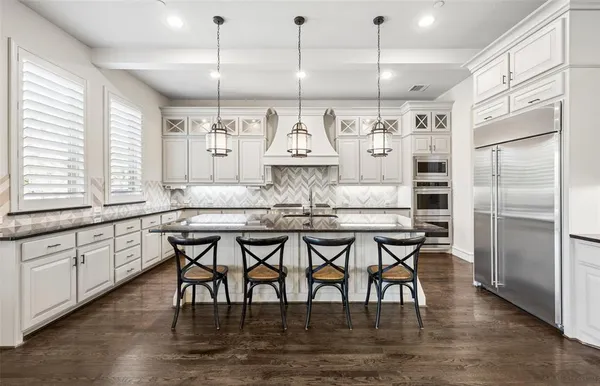 $2,600,000 | 812 Lake Carillon Lane, Southlake, TX 76092