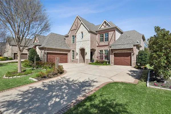 $2,600,000 | 812 Lake Carillon Lane, Southlake, TX 76092