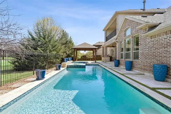 $2,600,000 | 812 Lake Carillon Lane, Southlake, TX 76092