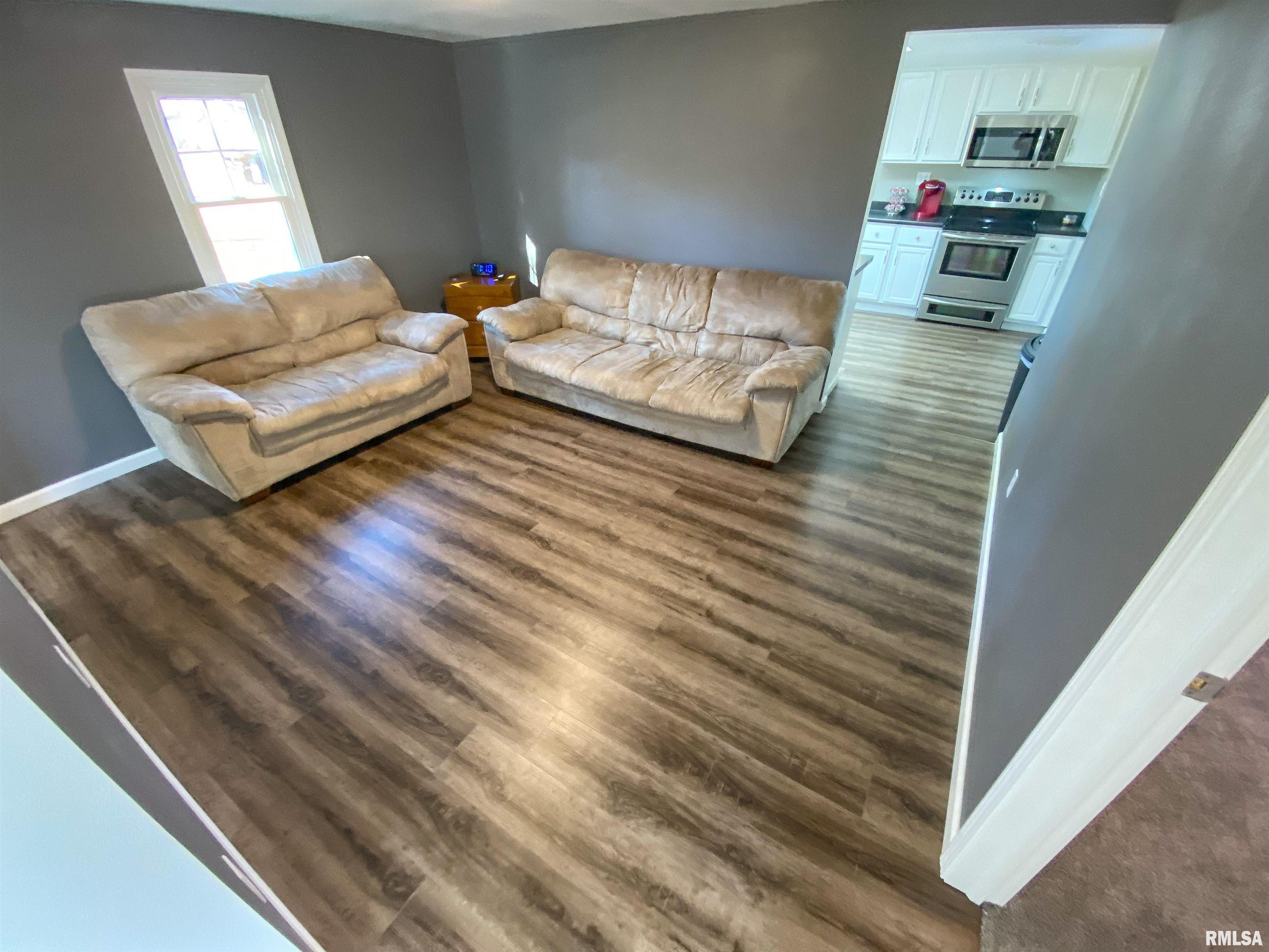 209 Adams Street Flora, IL 62839 - Photo 11 of 50 Gallery Image 11