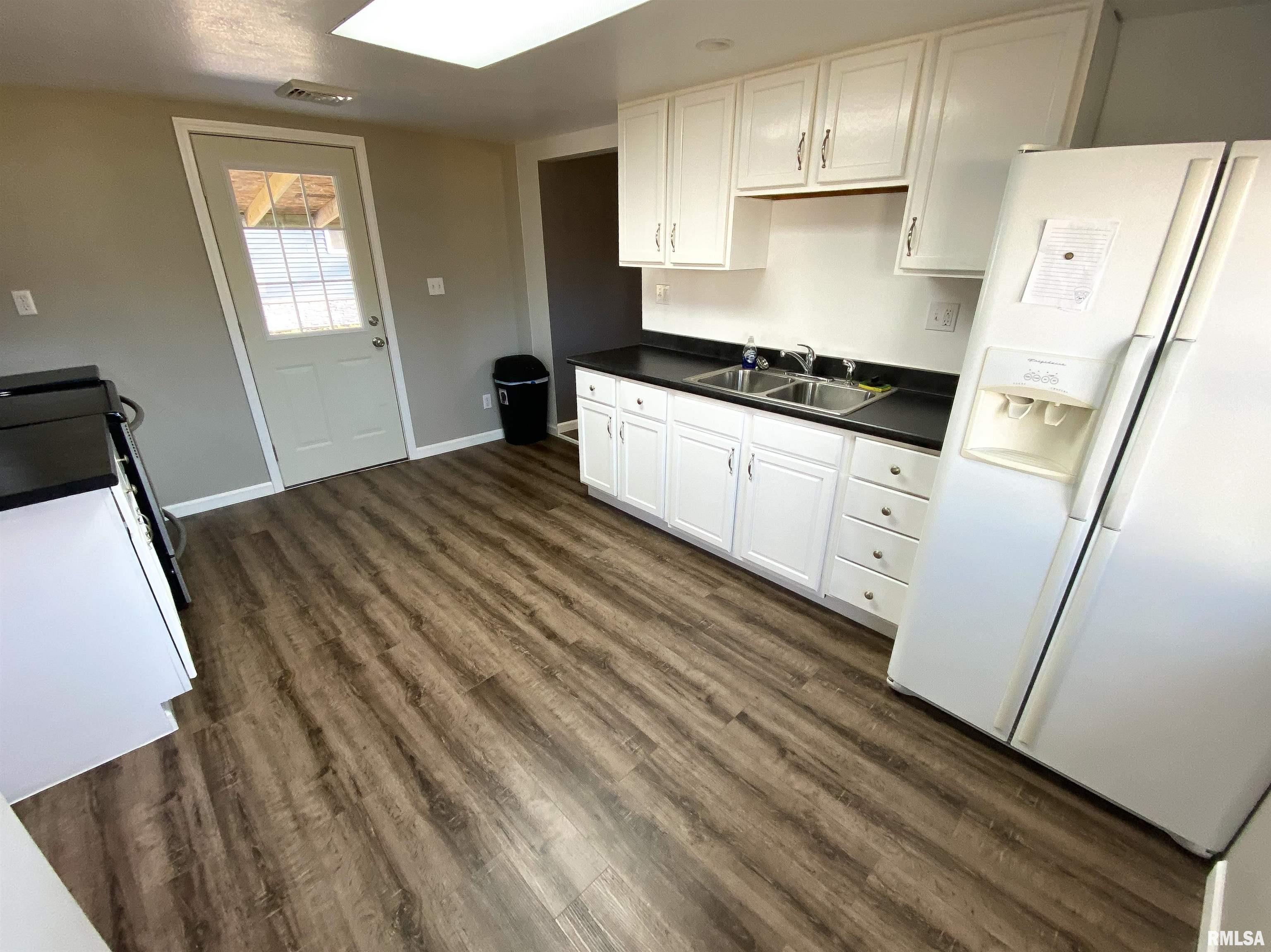 209 Adams Street Flora, IL 62839 - Photo 24 of 50 Gallery Image 24