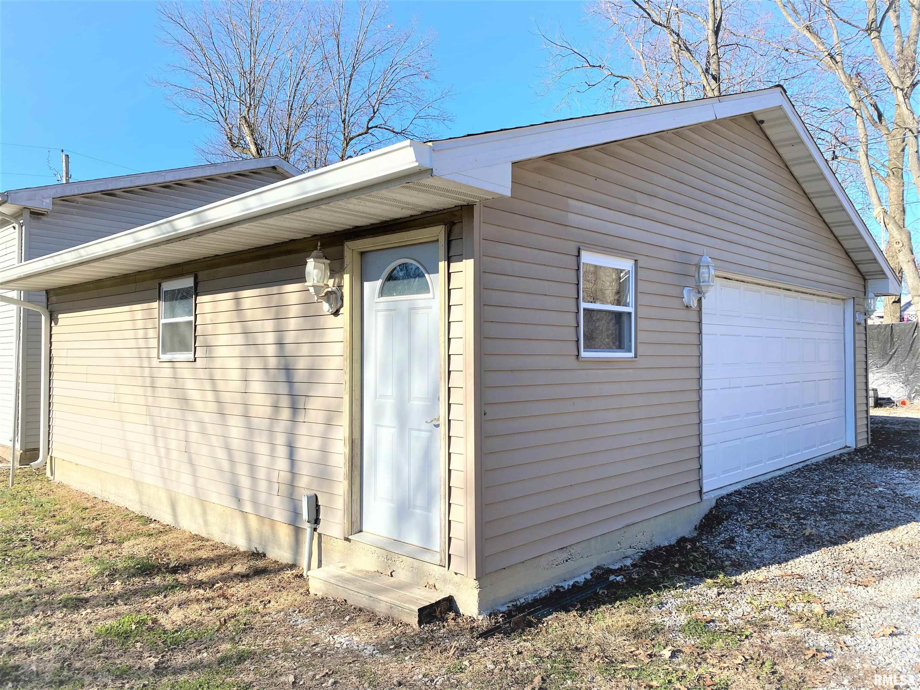 209 Adams Street Flora, IL 62839 - Photo 36 of 50 Gallery Image 36