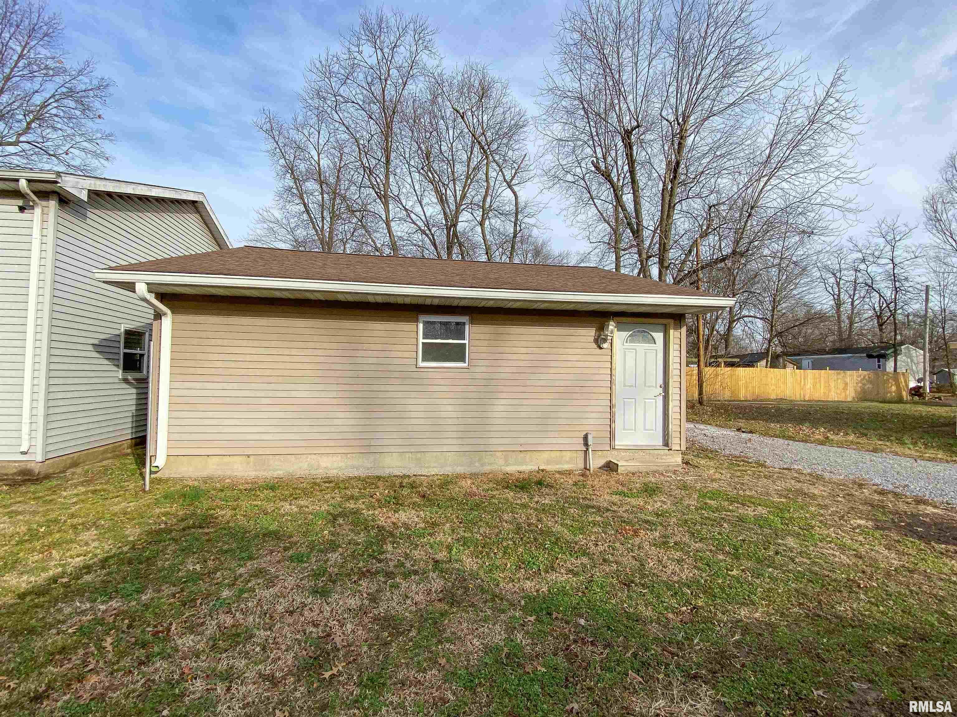 209 Adams Street Flora, IL 62839 - Photo 50 of 50 Gallery Image 50