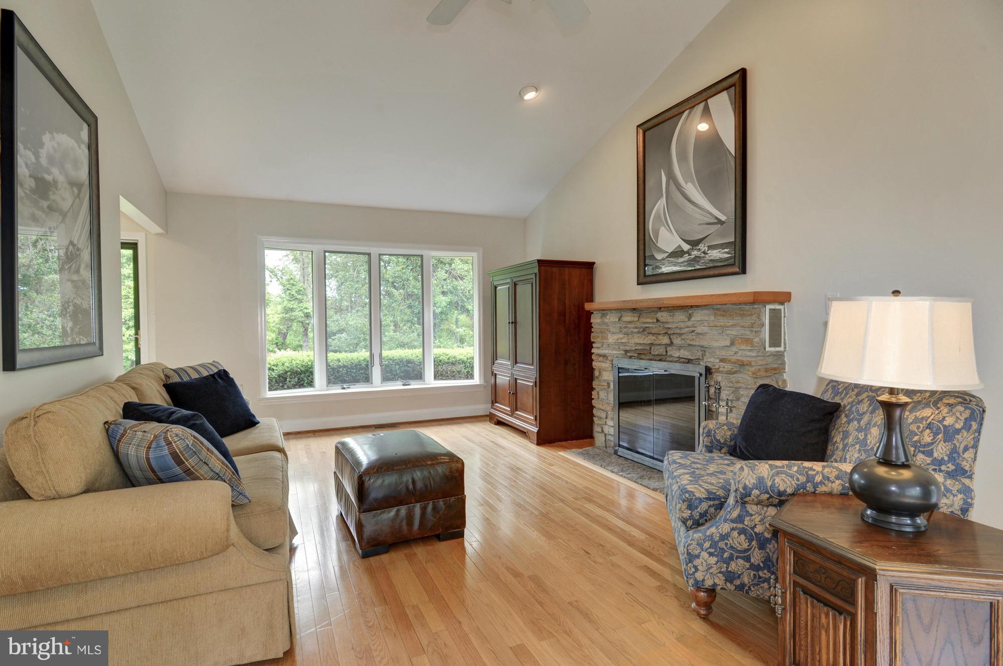 12416 Regwood Road Hydes, MD 21082 - Photo 12 of 24 Family Room