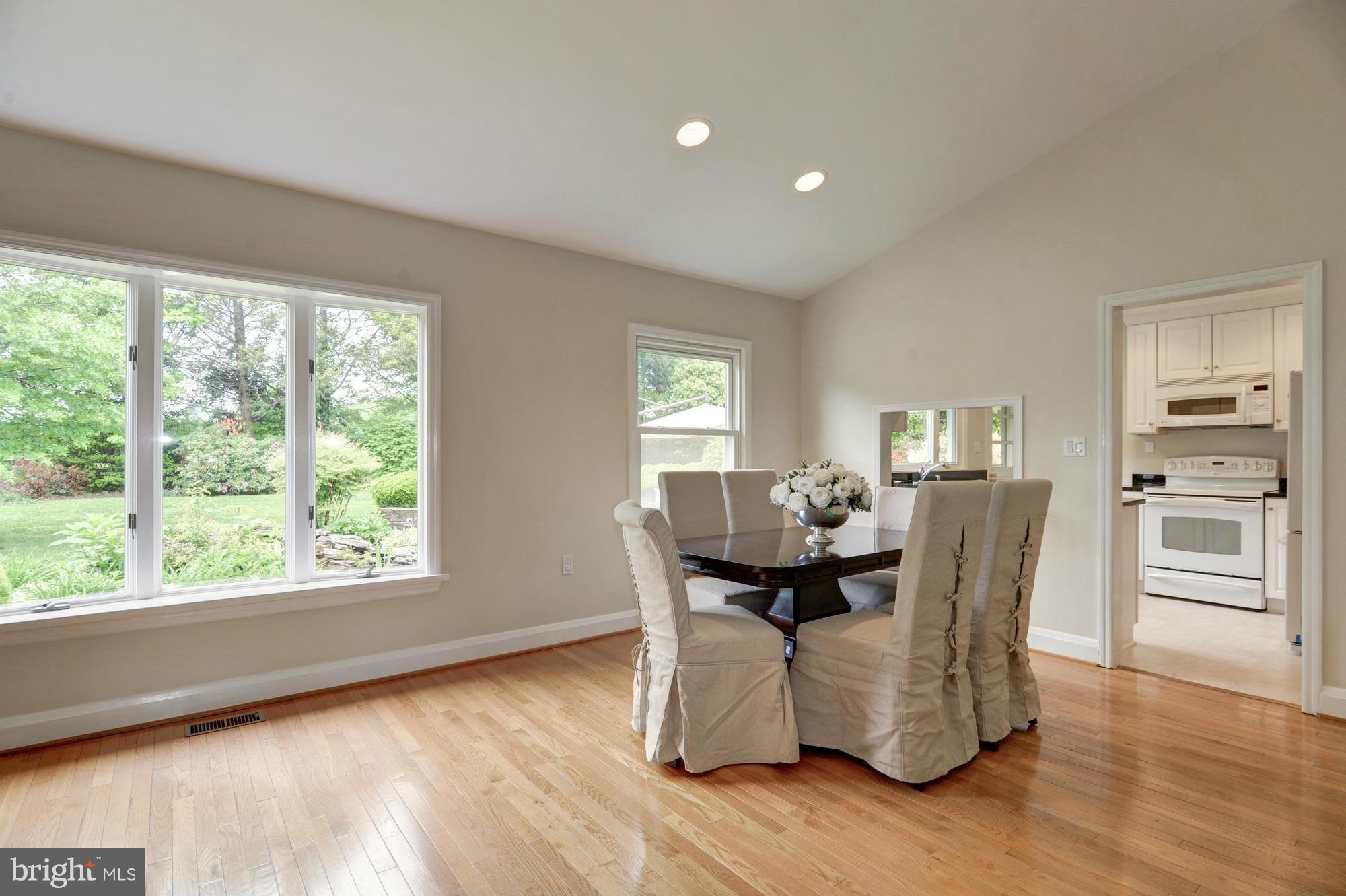 12416 Regwood Road Hydes, MD 21082 - Photo 14 of 24 Dining Room