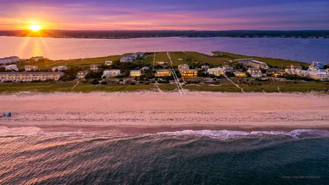 $3,999,999 | 548 Dune Road, Westhampton, NY 11978