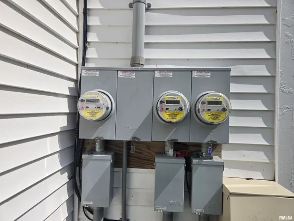 $89,900 | 270 North Ave C, Canton, IL 61520