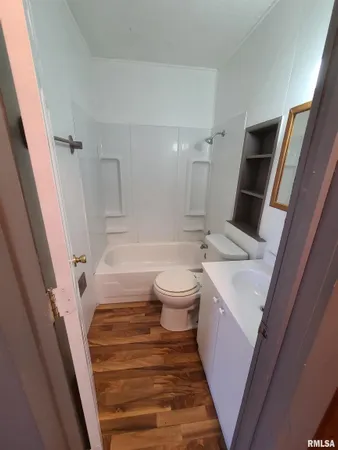 $89,900 | 270 North Ave C, Canton, IL 61520