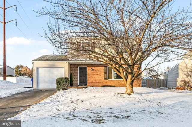 $325,000 | 640 Harvest Drive, Harrisburg, PA 17111