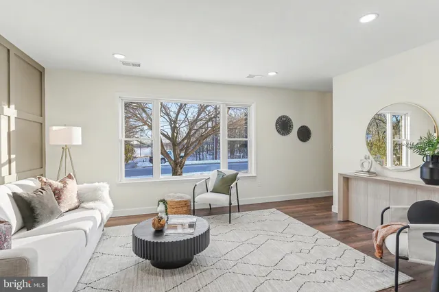 $325,000 | 640 Harvest Drive, Harrisburg, PA 17111