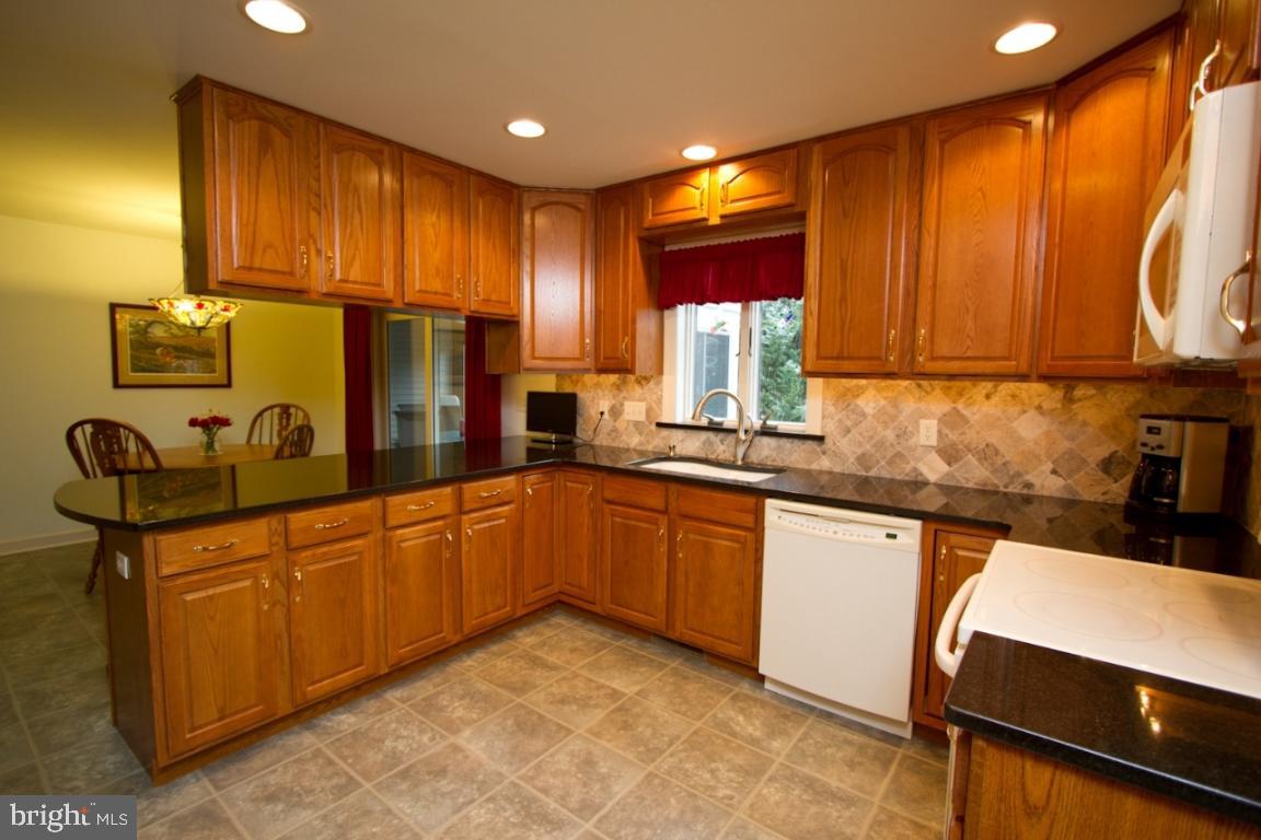 756 Rohen Ridge Drive Lititz, PA 17543 - Photo 14 of 50