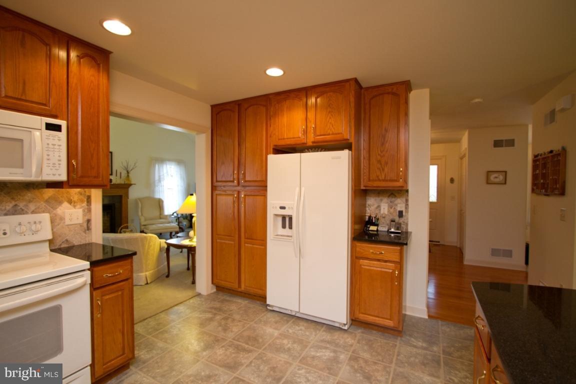756 Rohen Ridge Drive Lititz, PA 17543 - Photo 15 of 50