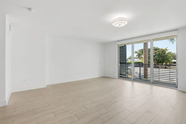 $2,700 | 111 Southeast 1st Avenue, Unit 218, Delray Beach, FL 33444