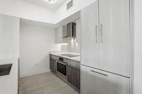 $2,700 | 111 Southeast 1st Avenue, Unit 218, Delray Beach, FL 33444