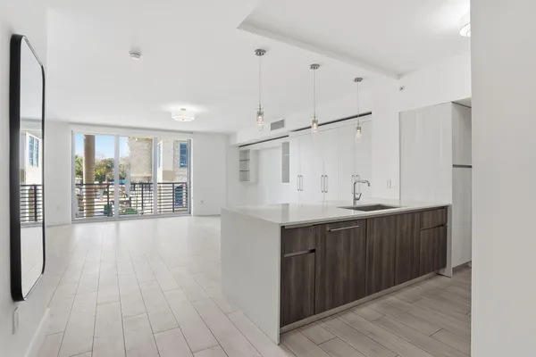 $2,700 | 111 Southeast 1st Avenue, Unit 218, Delray Beach, FL 33444