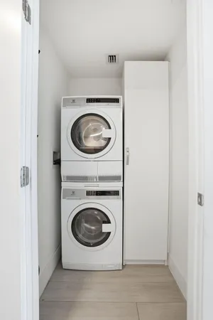 $2,700 | 111 Southeast 1st Avenue, Unit 218, Delray Beach, FL 33444