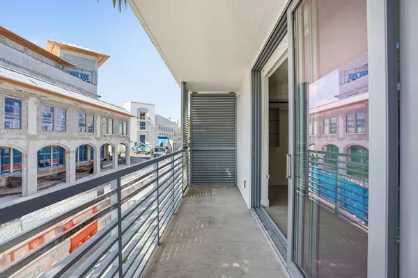 $2,700 | 111 Southeast 1st Avenue, Unit 218, Delray Beach, FL 33444