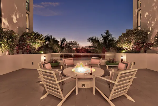 $2,700 | 111 Southeast 1st Avenue, Unit 218, Delray Beach, FL 33444