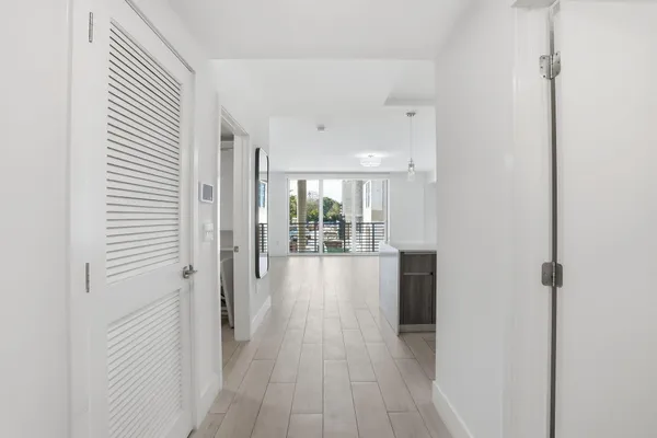 $2,700 | 111 Southeast 1st Avenue, Unit 218, Delray Beach, FL 33444