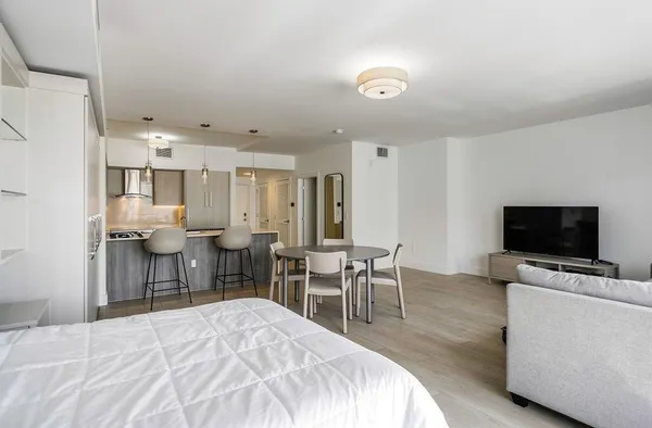 $2,700 | 111 Southeast 1st Avenue, Unit 218, Delray Beach, FL 33444