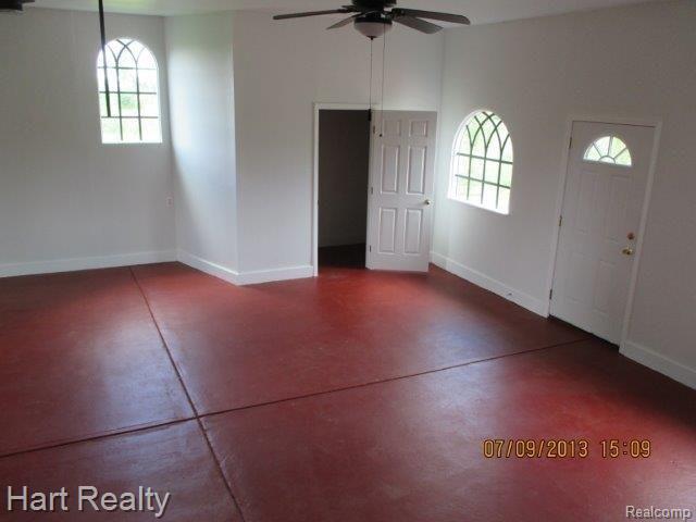 2750 Hayes Road Yale, MI 48097 - Photo 3 of 16 109.jpg