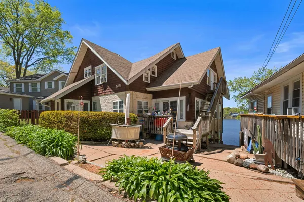 $895,000 | 26198 Spring Grove Road, Antioch, IL 60002