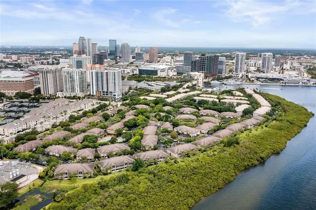 $529,000 | 612 Arbor Lake Lane, Tampa, FL 33602