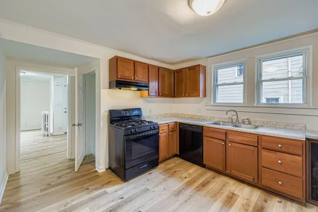 $2,799 | 1501 X Sherburne Avenue, St. Paul, MN 55104