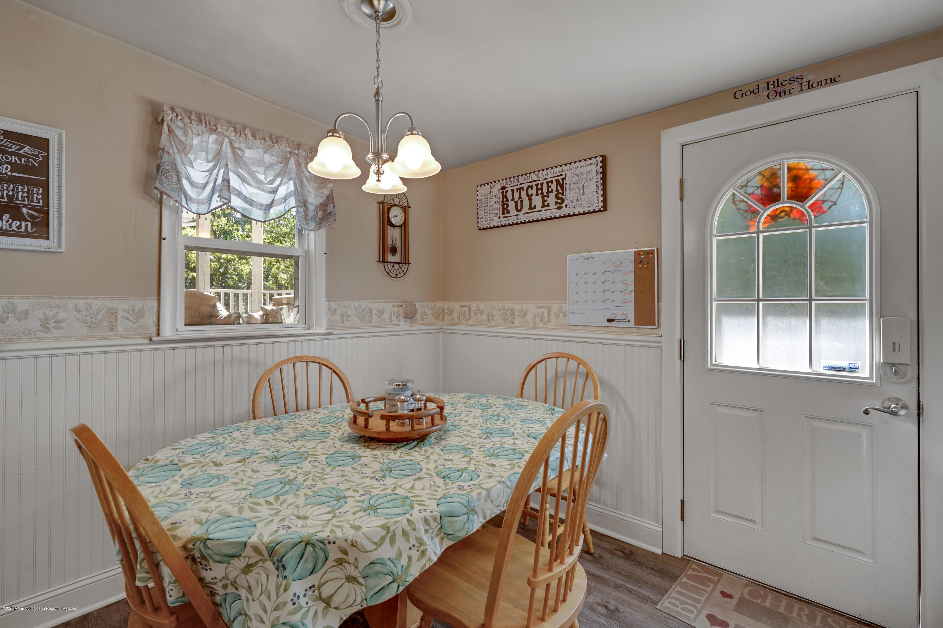 580 Freehold Road Jackson, NJ 08527 - Photo 10 of 20 Eat in Kitchen