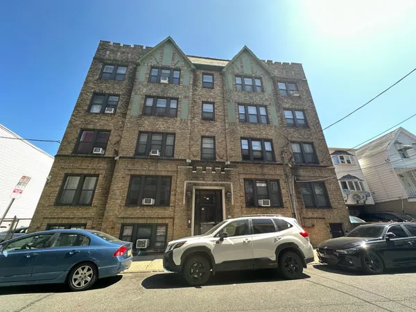 $1,625 | 24 Rock Street, Unit 119, Jersey City, NJ 07306