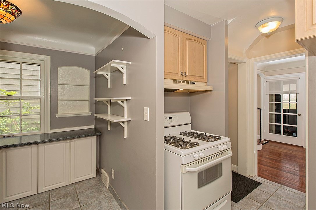 3602 Northcliffe Road University Heights, OH 44118 - Photo 15 of 28