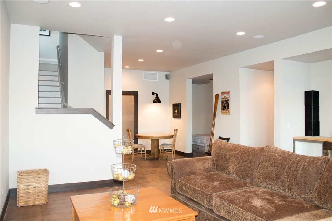 6 Minneapolis Beach Road Chelan, WA 98816 - Photo 13 of 23 Gallery Image 13