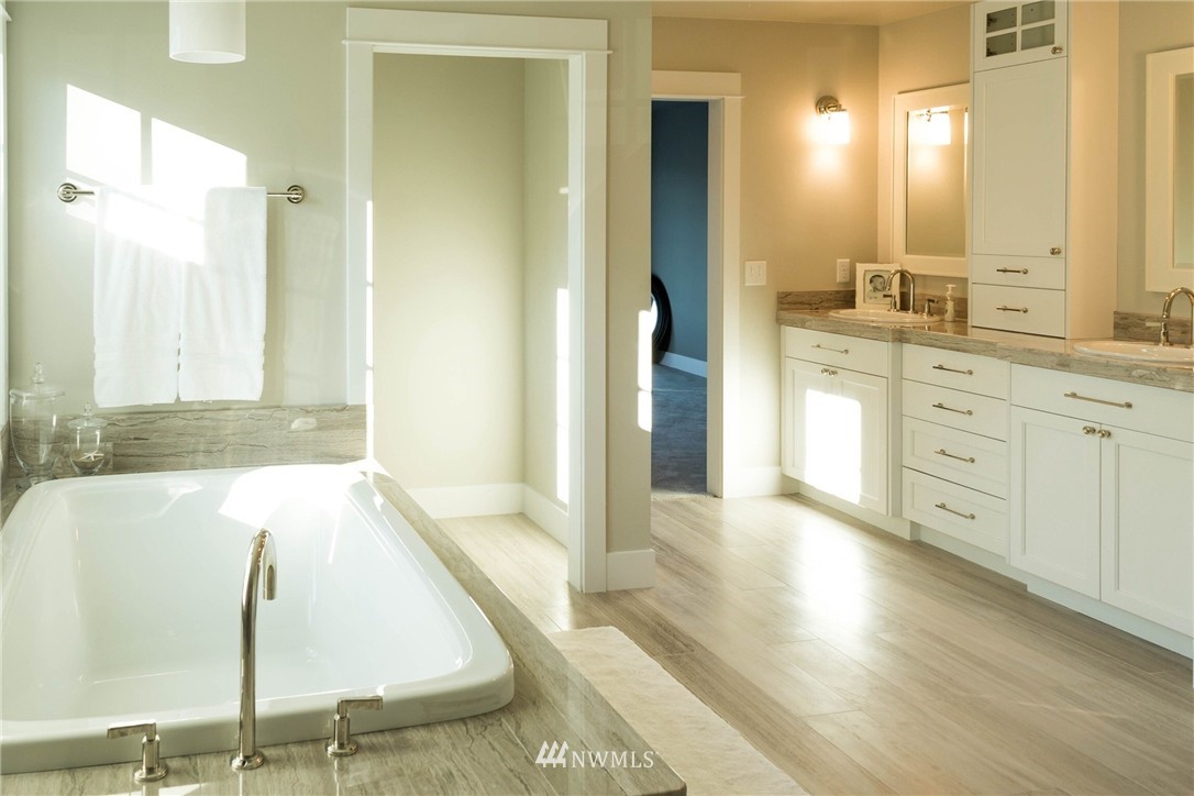 6 Minneapolis Beach Road Chelan, WA 98816 - Photo 10 of 23 Gallery Image 10