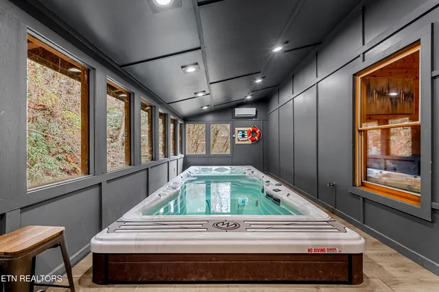 $1,400,000 | 315 Caney Creek Road, Pigeon Forge, TN 37863