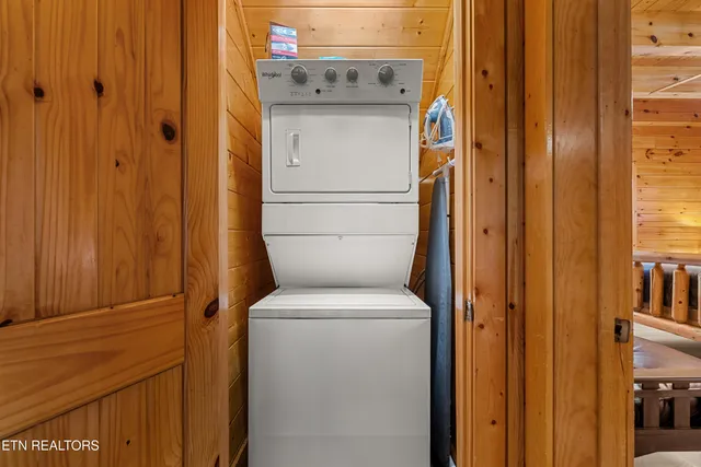 $1,400,000 | 315 Caney Creek Road, Pigeon Forge, TN 37863