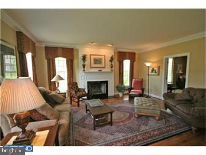 815 Caldwell Road Wayne, PA 19087 - Photo 3 of 25
