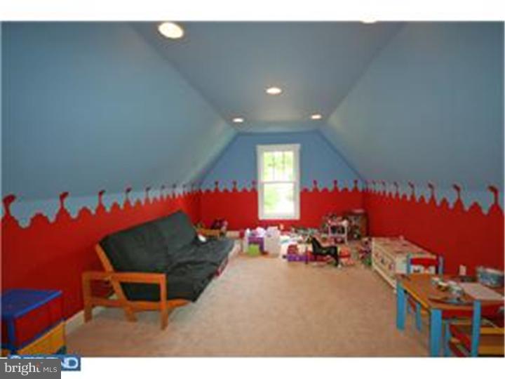 815 Caldwell Road Wayne, PA 19087 - Photo 21 of 25
