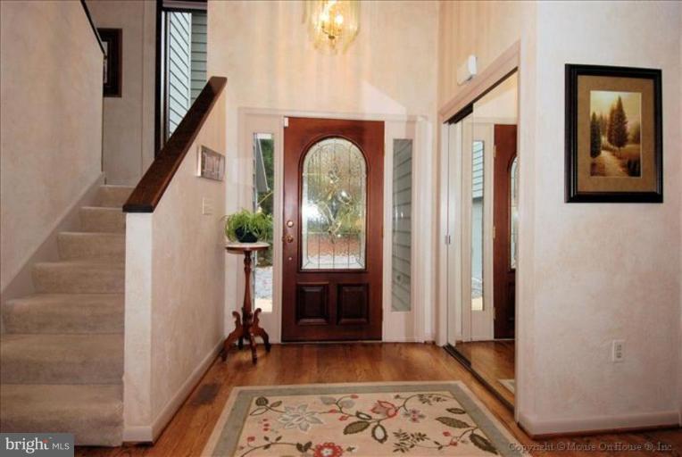 1439 Oak Bluff Road Edgewater, MD 21037 - Photo 30 of 30 Entrance / Foyer