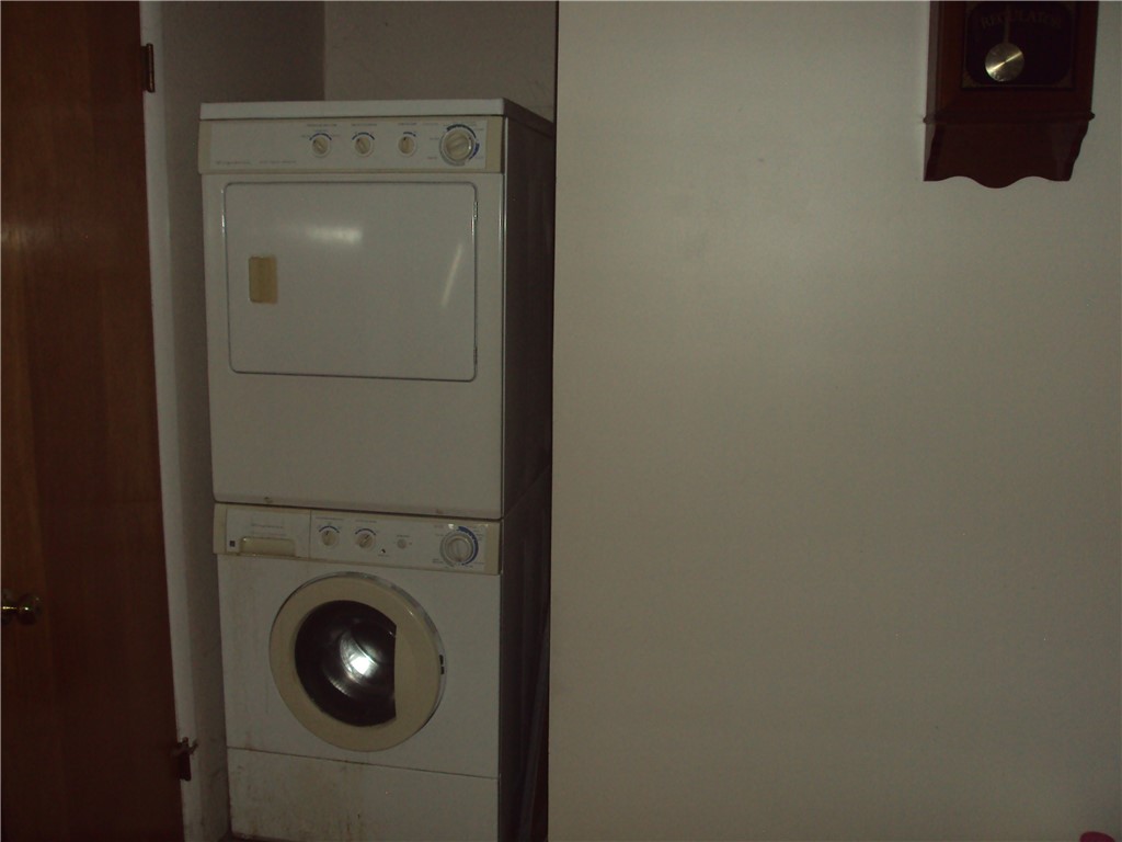 8 Kearney Avenue Auburn, NY 13021 - Photo 9 of 16 laundry in bedroom closet